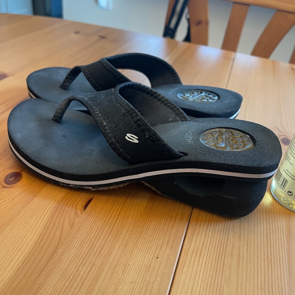 Skechers Heels Flip Flops